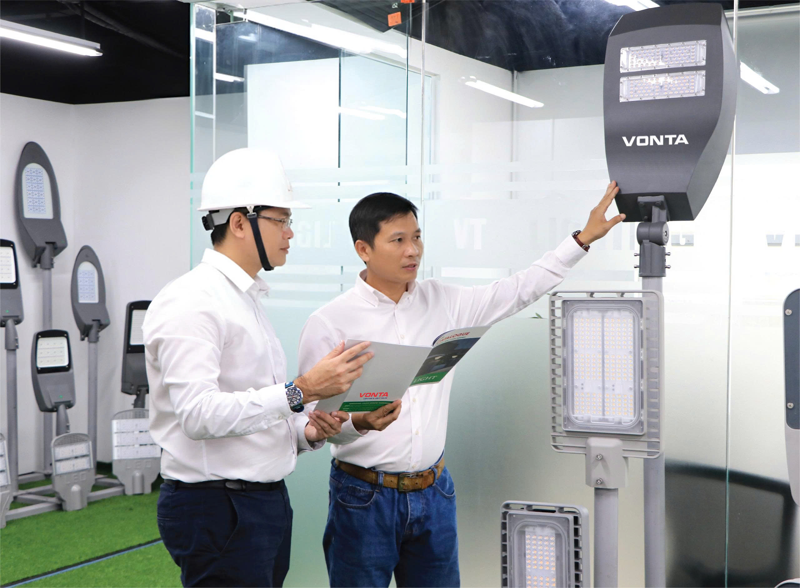 Các sản phẩm đèn VONTA liên tục được cải tiến về thiết kế và tính năng nhằm đáp ứng tốt hơn nhu cầu ngày càng đa dạng của người tiêu dùng (Ảnh: AMACCAO).